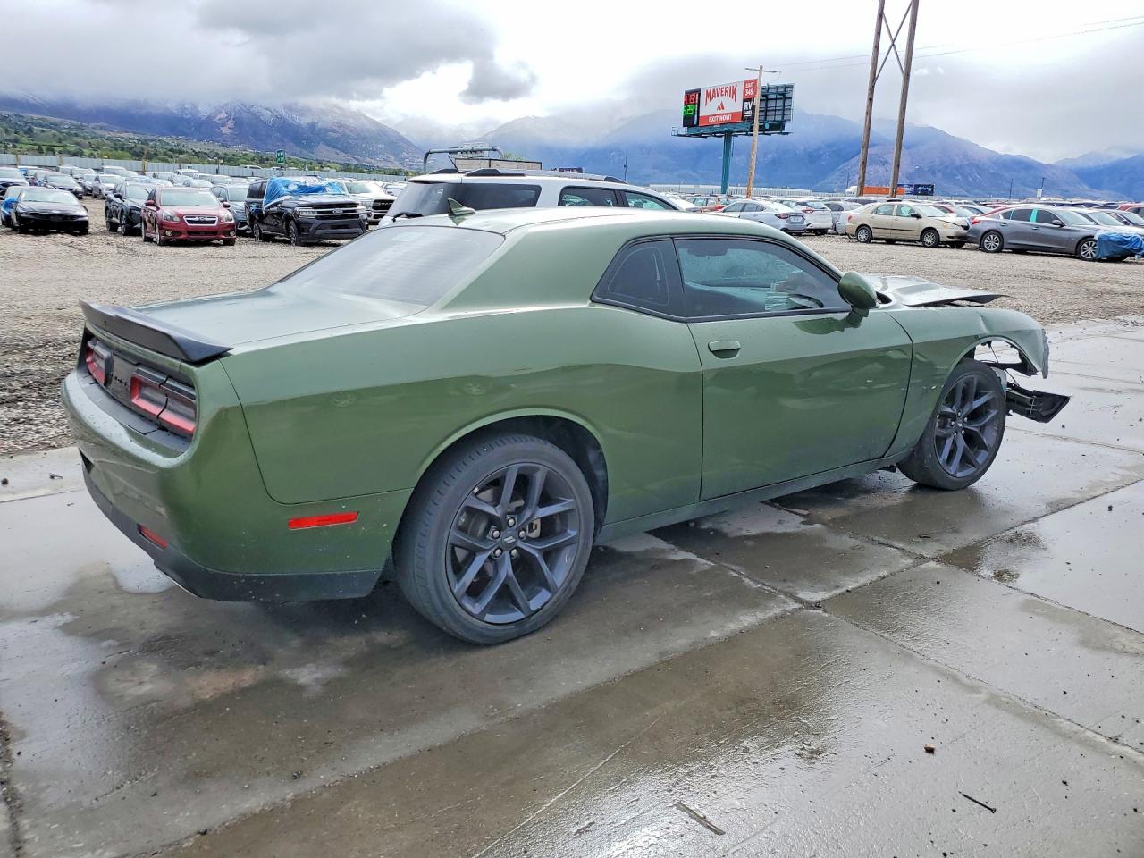 2022 Dodge Challenger Sxt - Image 3