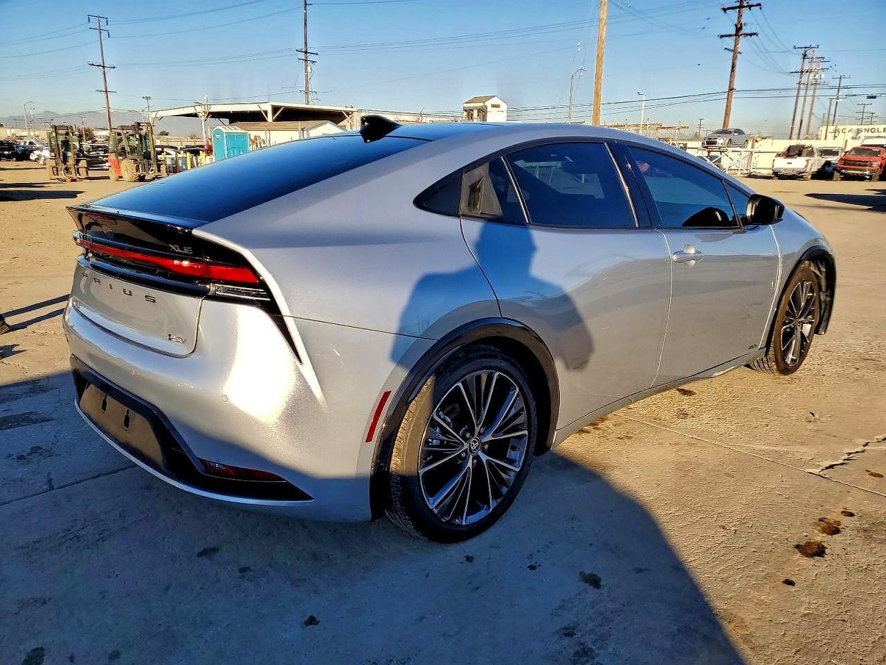 2023 Toyota Prius Xle - Фото 3