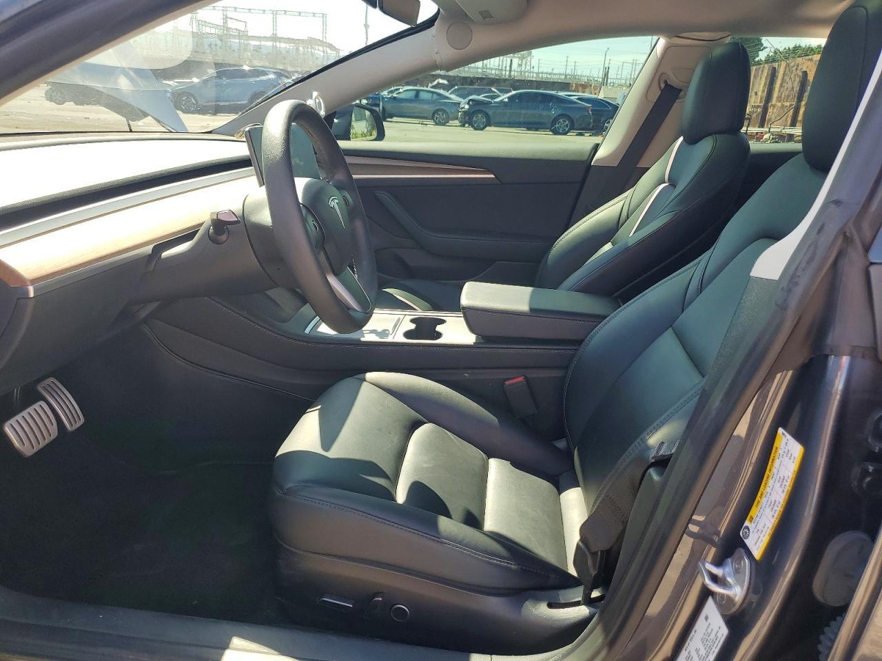 2023 Tesla Model 3 - Фото 7