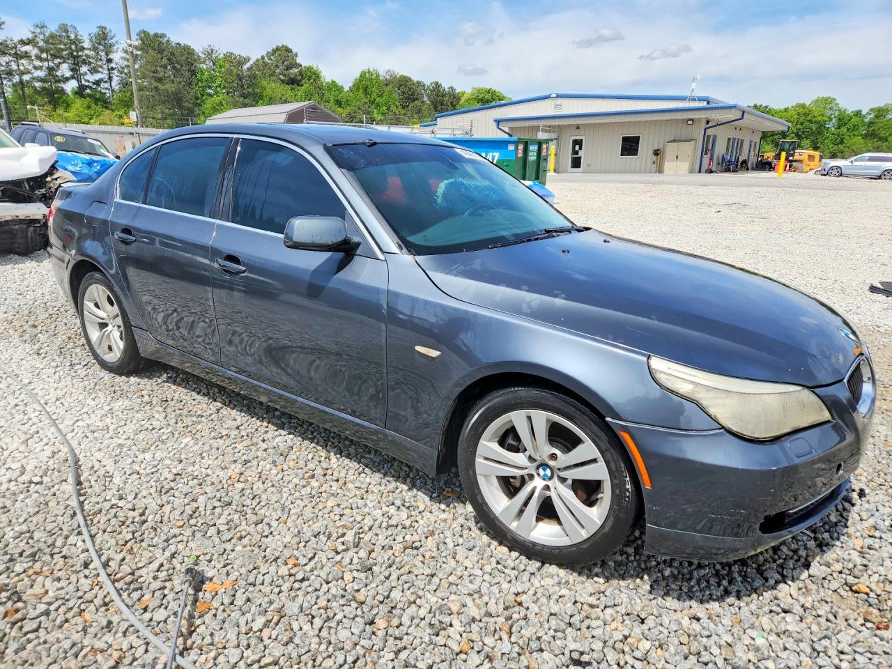 2009 BMW 528 I - Image 4