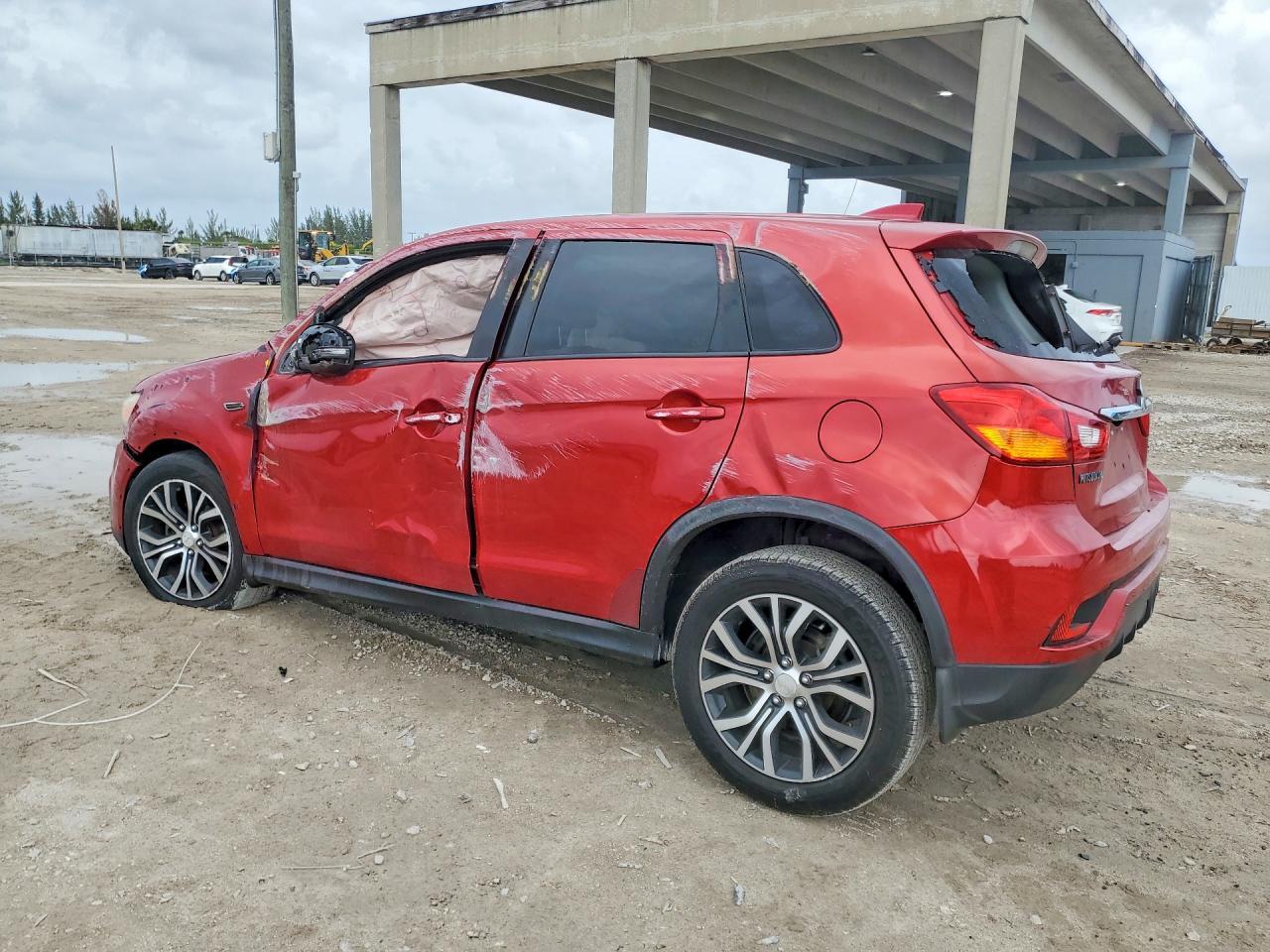 2018 Mitsubishi Outlander Sport Es - Image 2