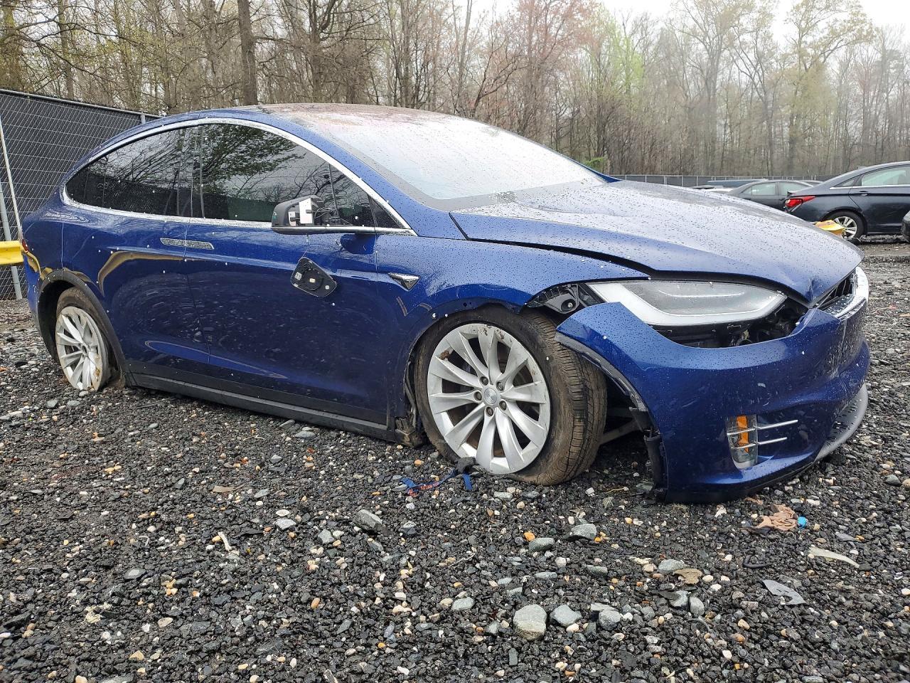 2019 Tesla Model X - Фото 4