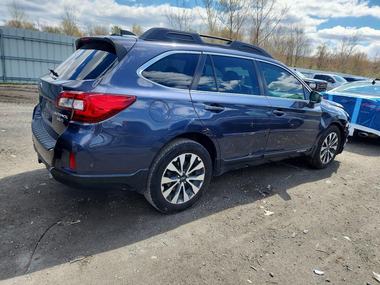 2017 Subaru Outback 3.6R Limited - Фото 3
