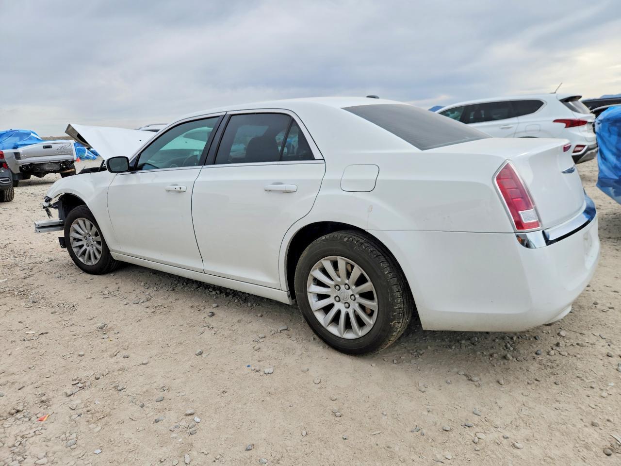 2014 Chrysler 300 - Фото 2