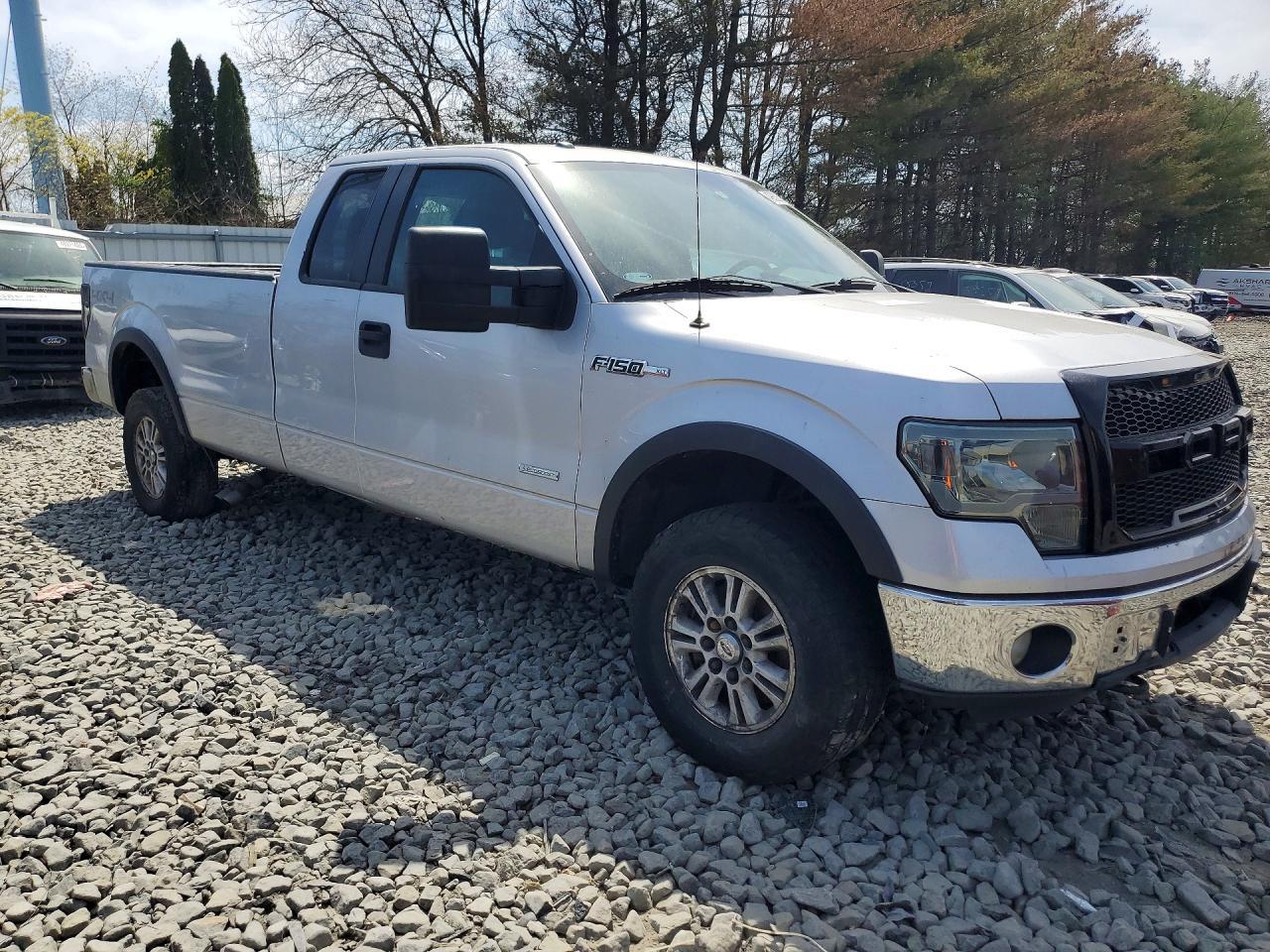 2011 Ford F150 Super Cab - Image 4