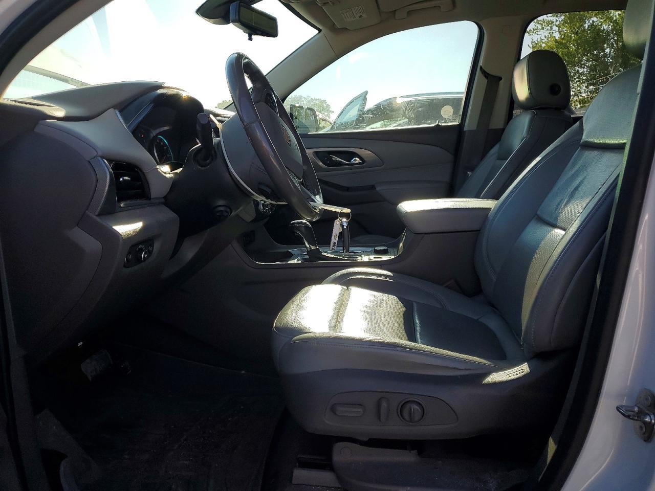 2018 Chevrolet Traverse Premier - Фото 7