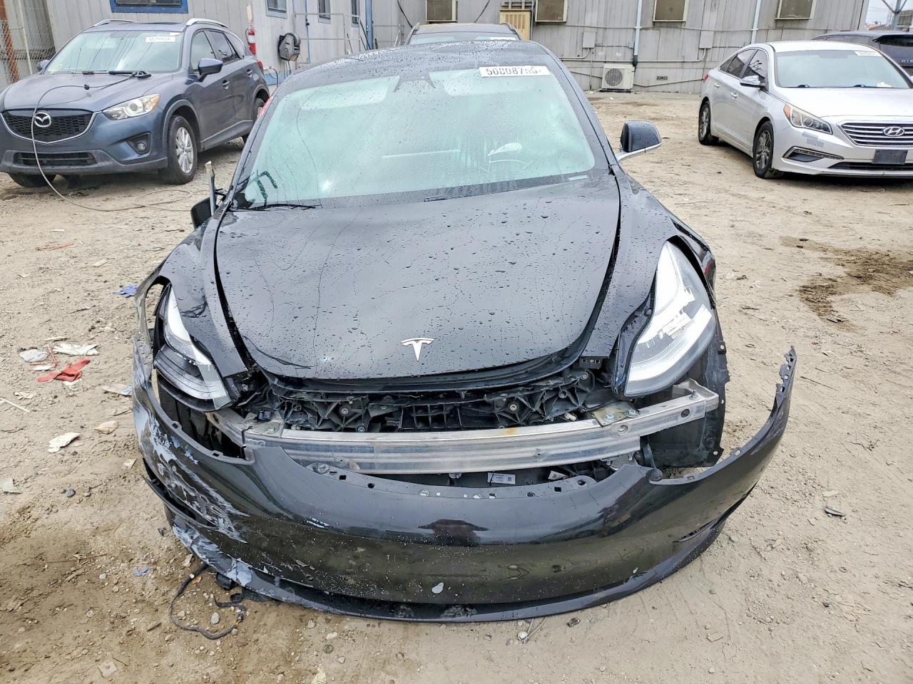 2020 Tesla Model 3 - Фото 5