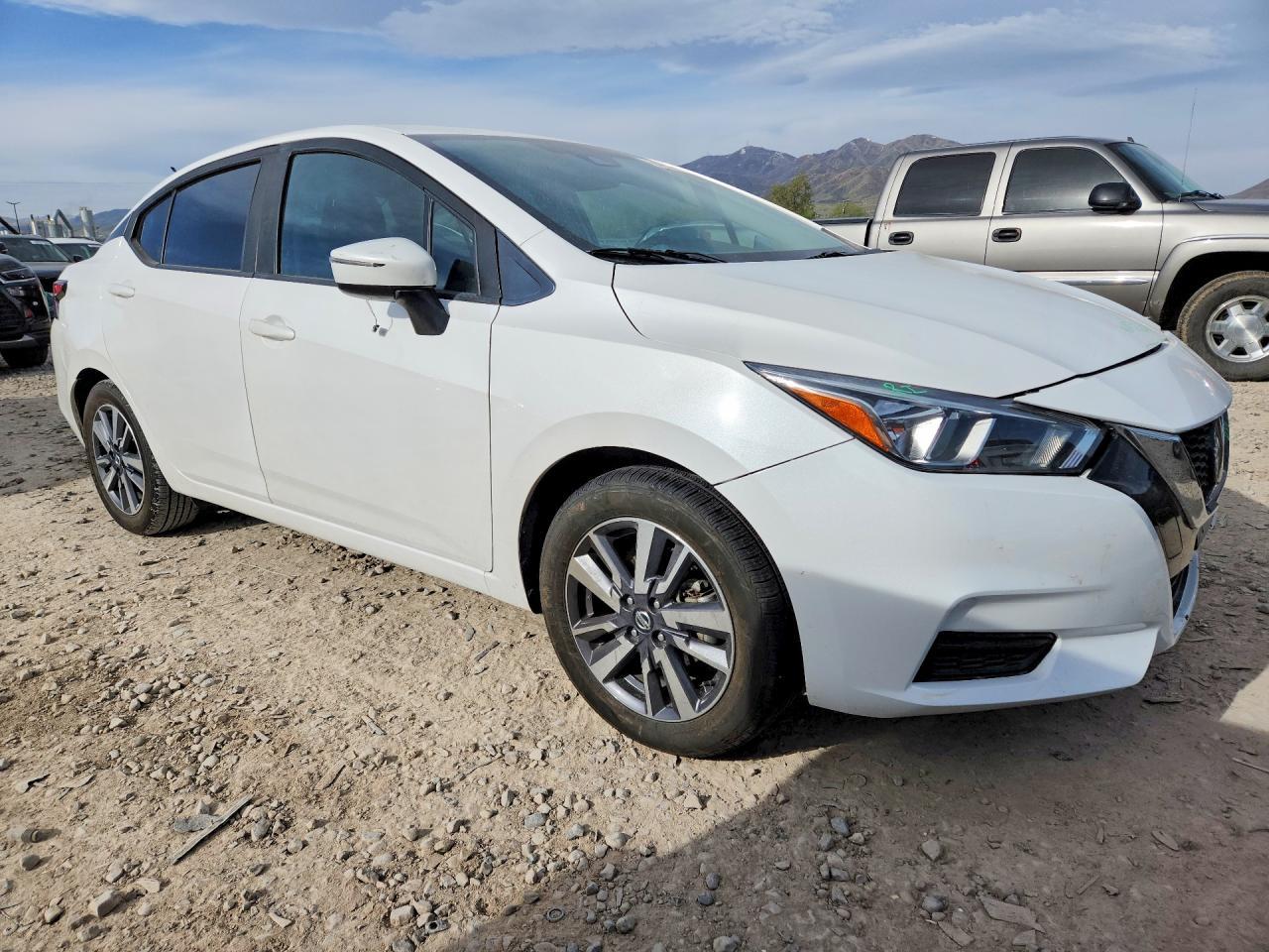 2020 Nissan Versa Sv - Фото 4
