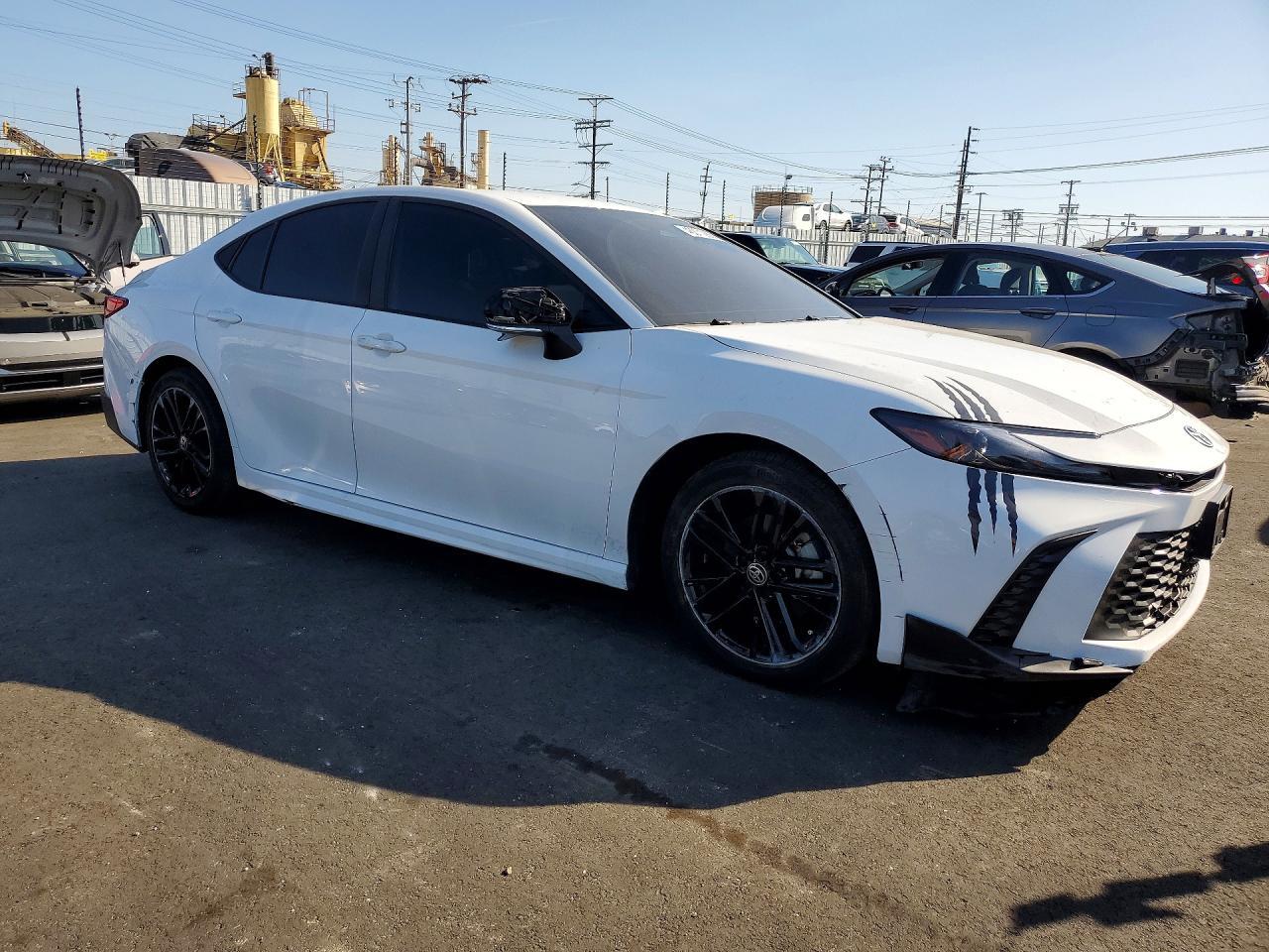 2025 Toyota Camry Se - Фото 4