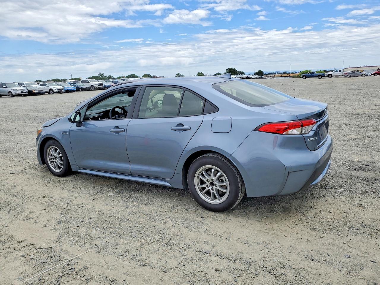 2020 Toyota Corolla Le - Image 2