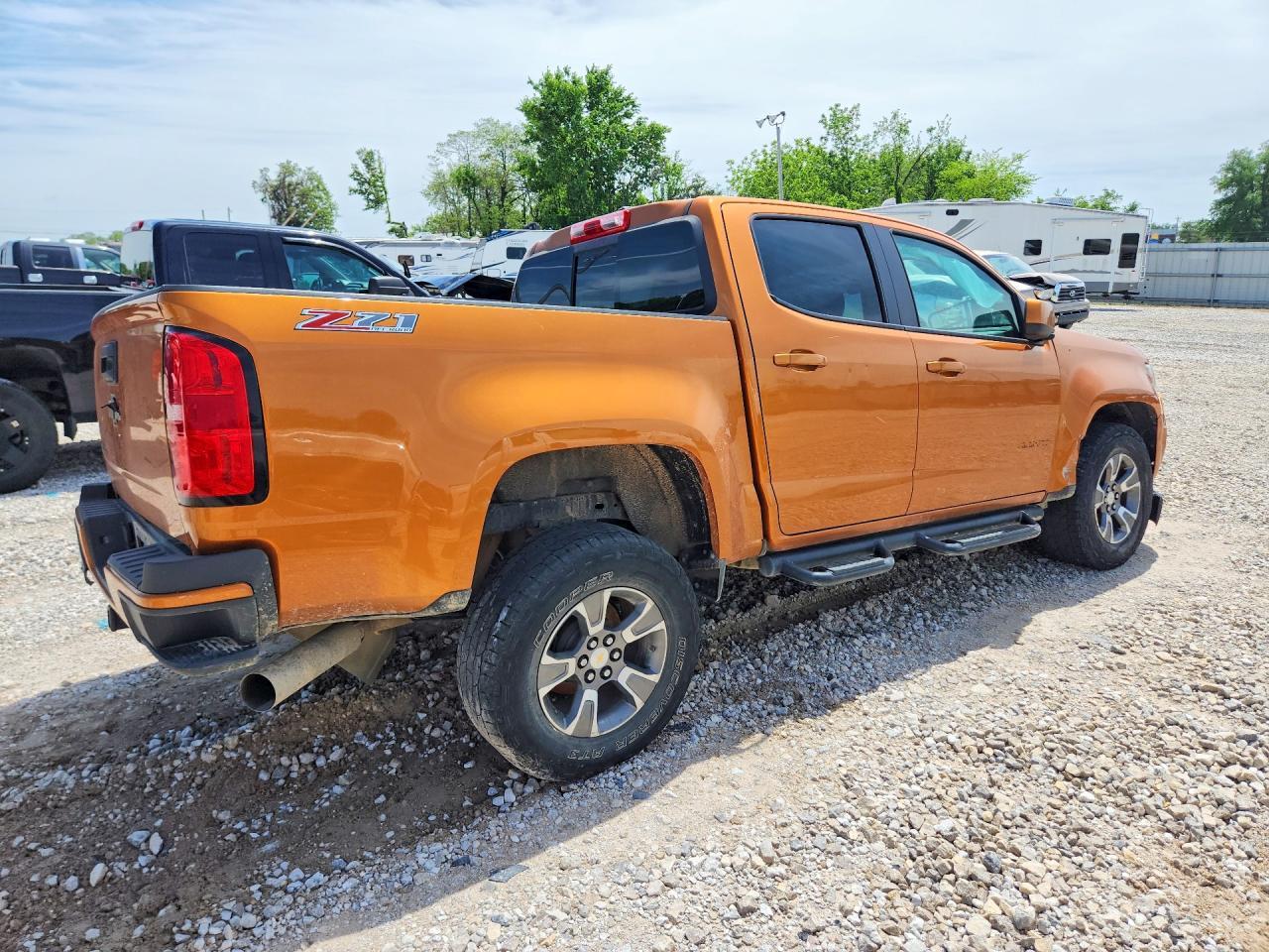 2017 Chevrolet Colorado Z71 - Image 3