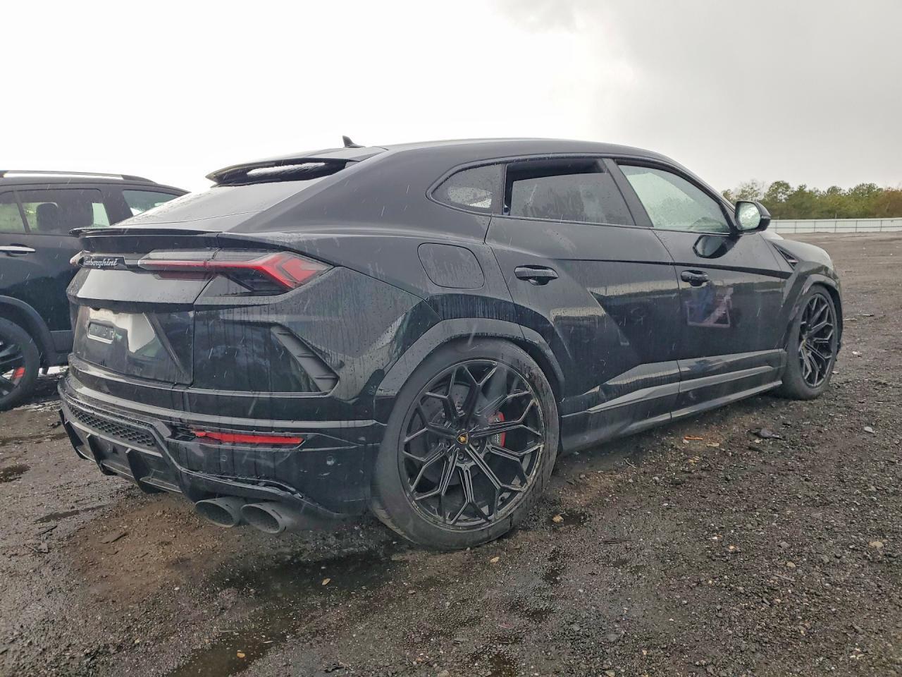 2020 Lamborghini Urus - Фото 3
