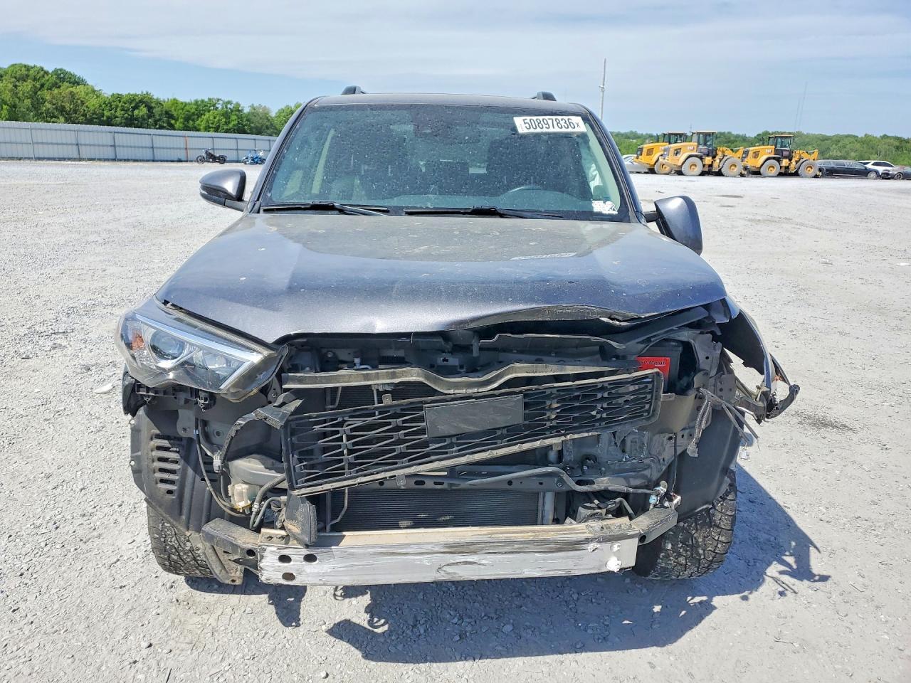 2022 Toyota 4 Runner - Image 5