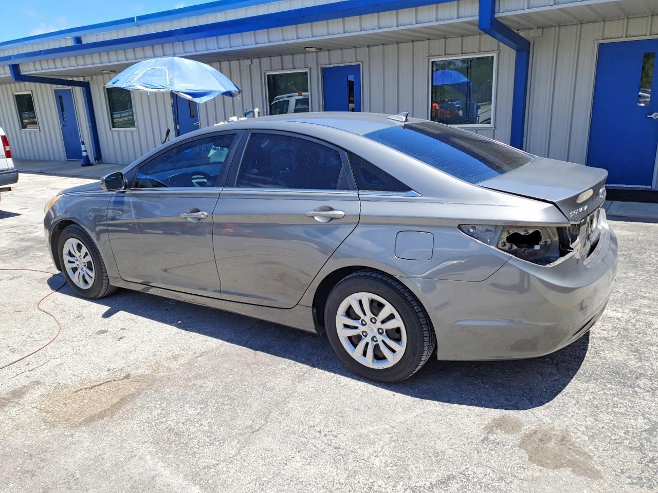2013 Hyundai Sonata Gls - Image 2