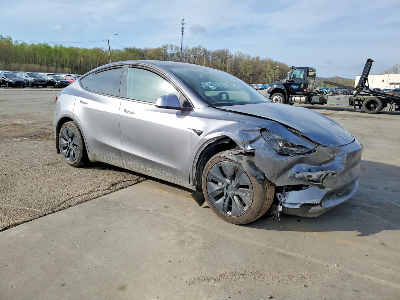 2024 Tesla Model Y - Фото 4
