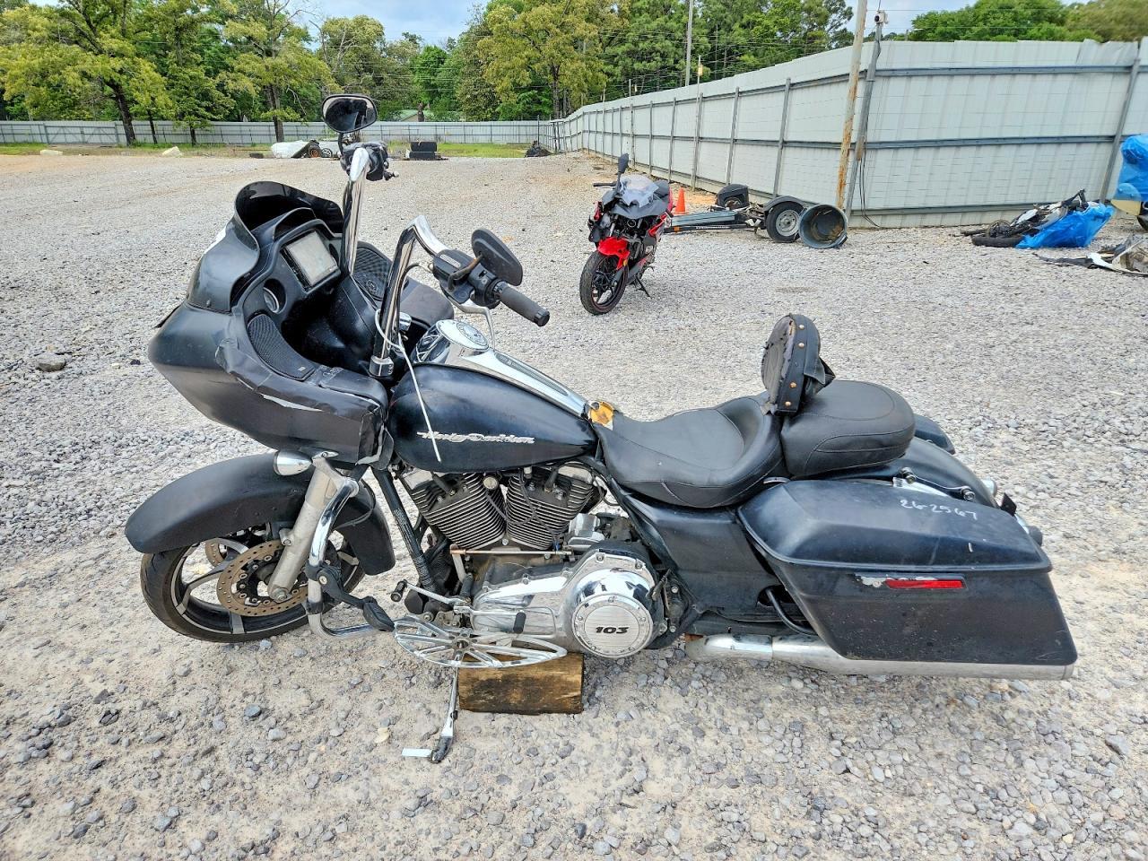 2015 Harley-Davidson Fltrxs Road Glide Special - Фото 3