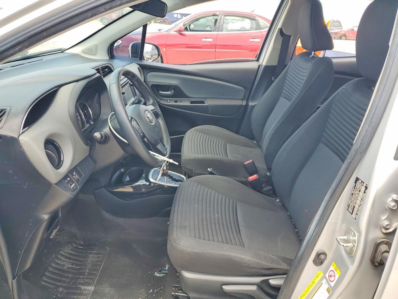 2016 Toyota Yaris 5-Door Se - Image 7
