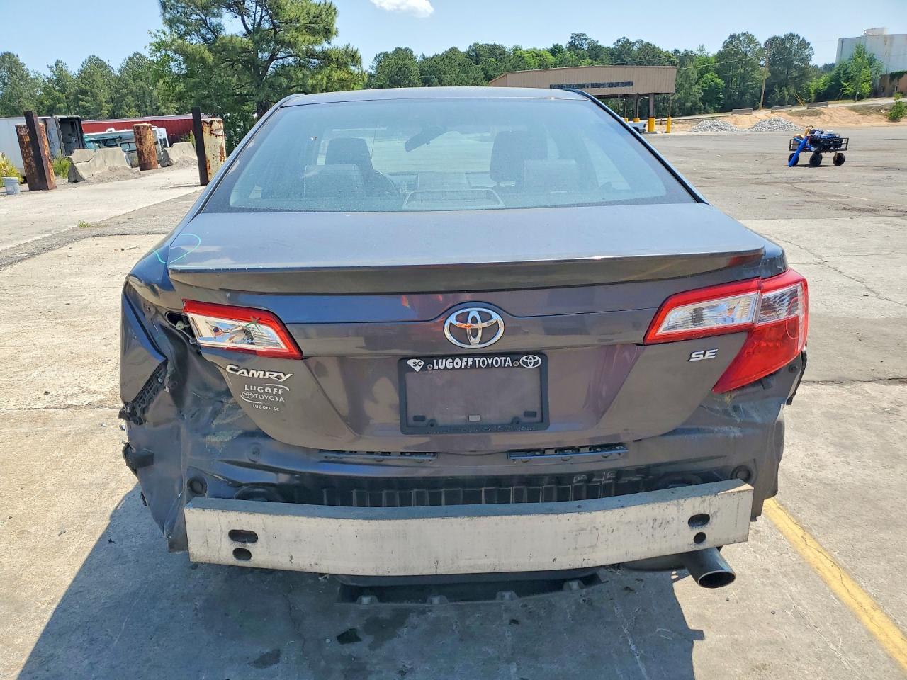 2013 Toyota Camry Se - Image 6