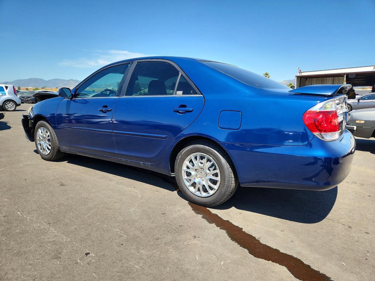 2006 Toyota Camry Le - Image 2
