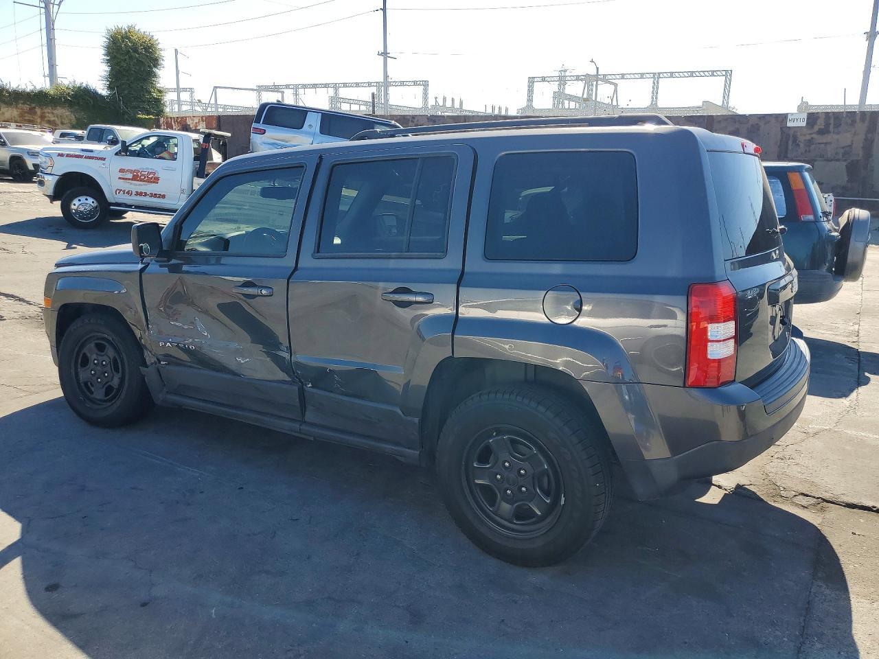 2016 Jeep Patriot Sport - Фото 2