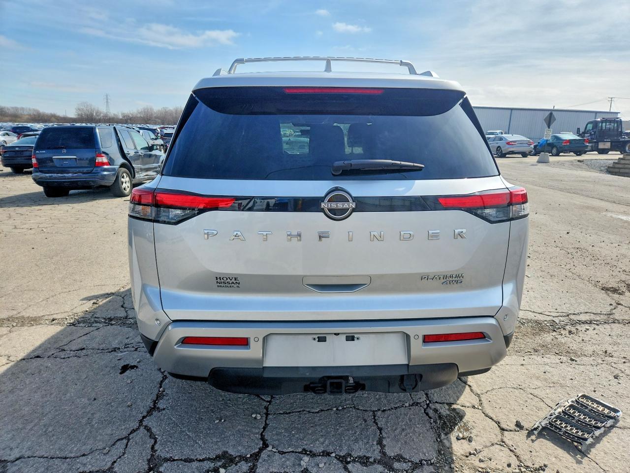 2023 Nissan Pathfinder Platinum - Фото 6