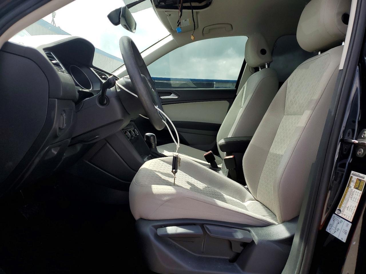 2021 Volkswagen Tiguan S - Фото 7