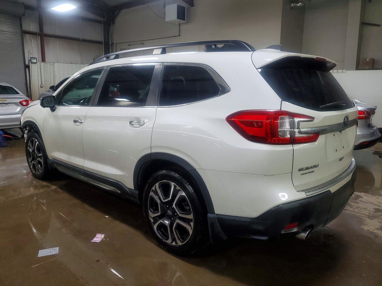 2023 Subaru Ascent Touring - Фото 2