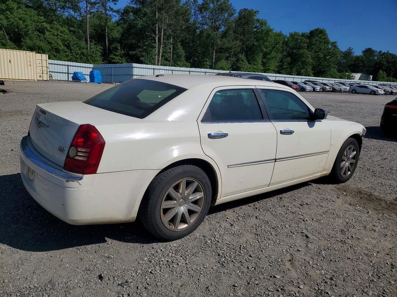 2009 Chrysler 300 Limited - Image 3