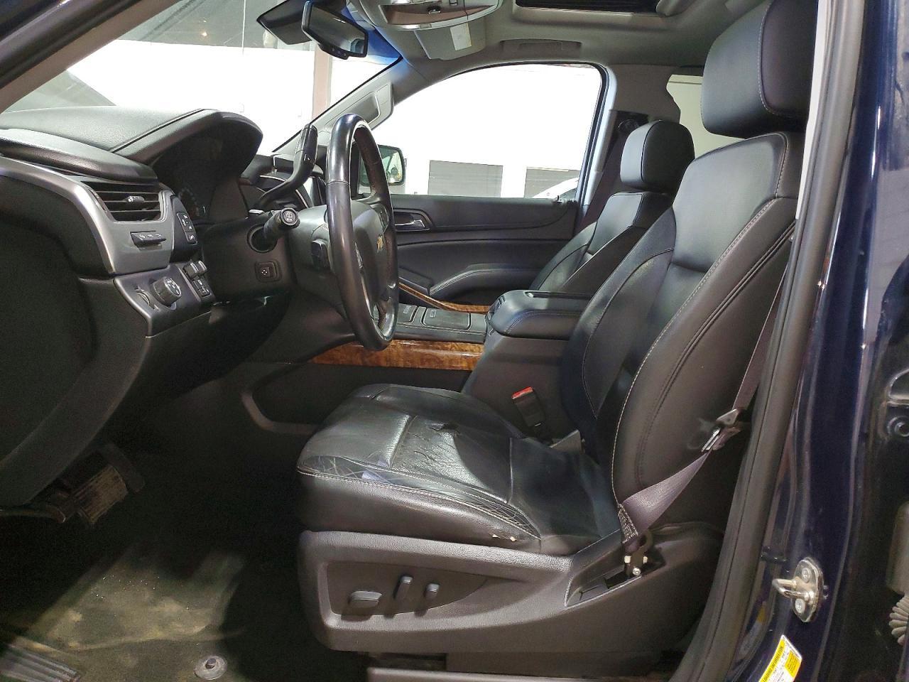 2017 Chevrolet Suburban C1500 Premier - Image 7