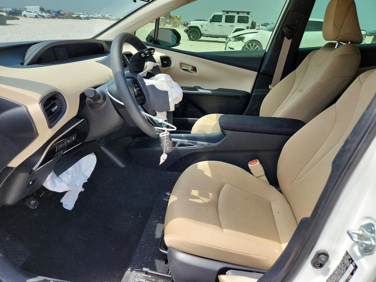 2020 Toyota Prius Le - Фото 7