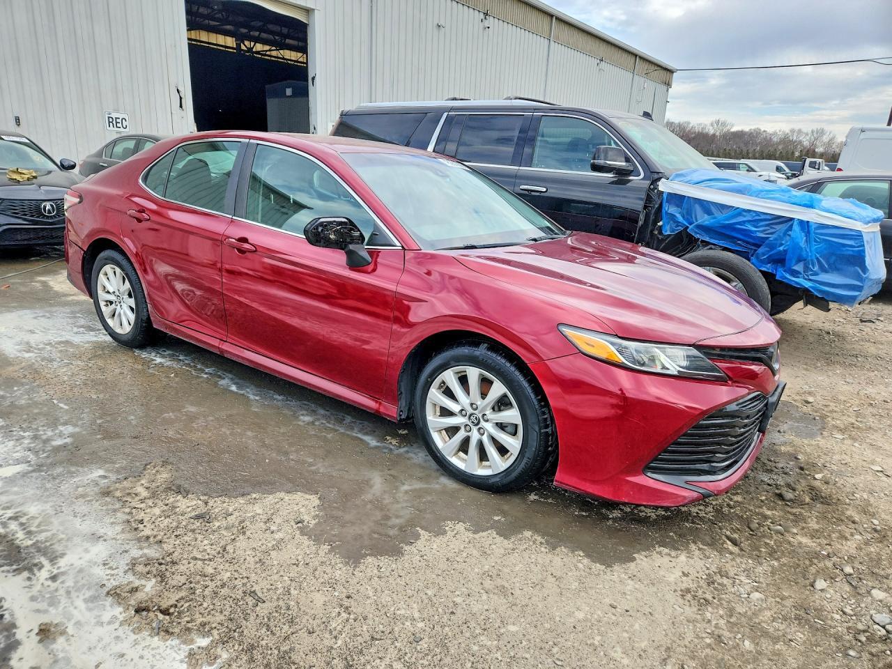 2018 Toyota Camry Le - Image 4