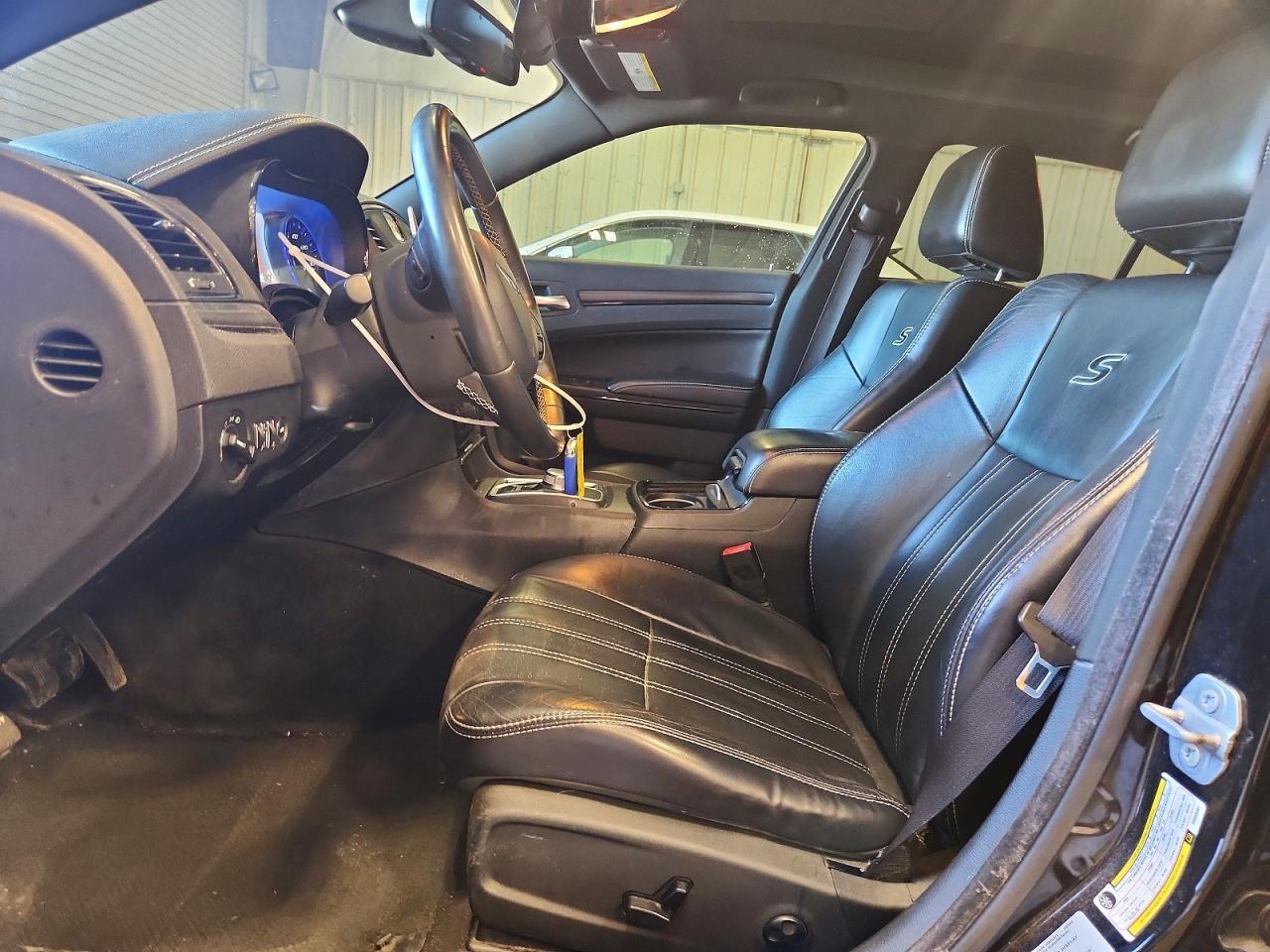 2015 Chrysler 300 S - Image 7
