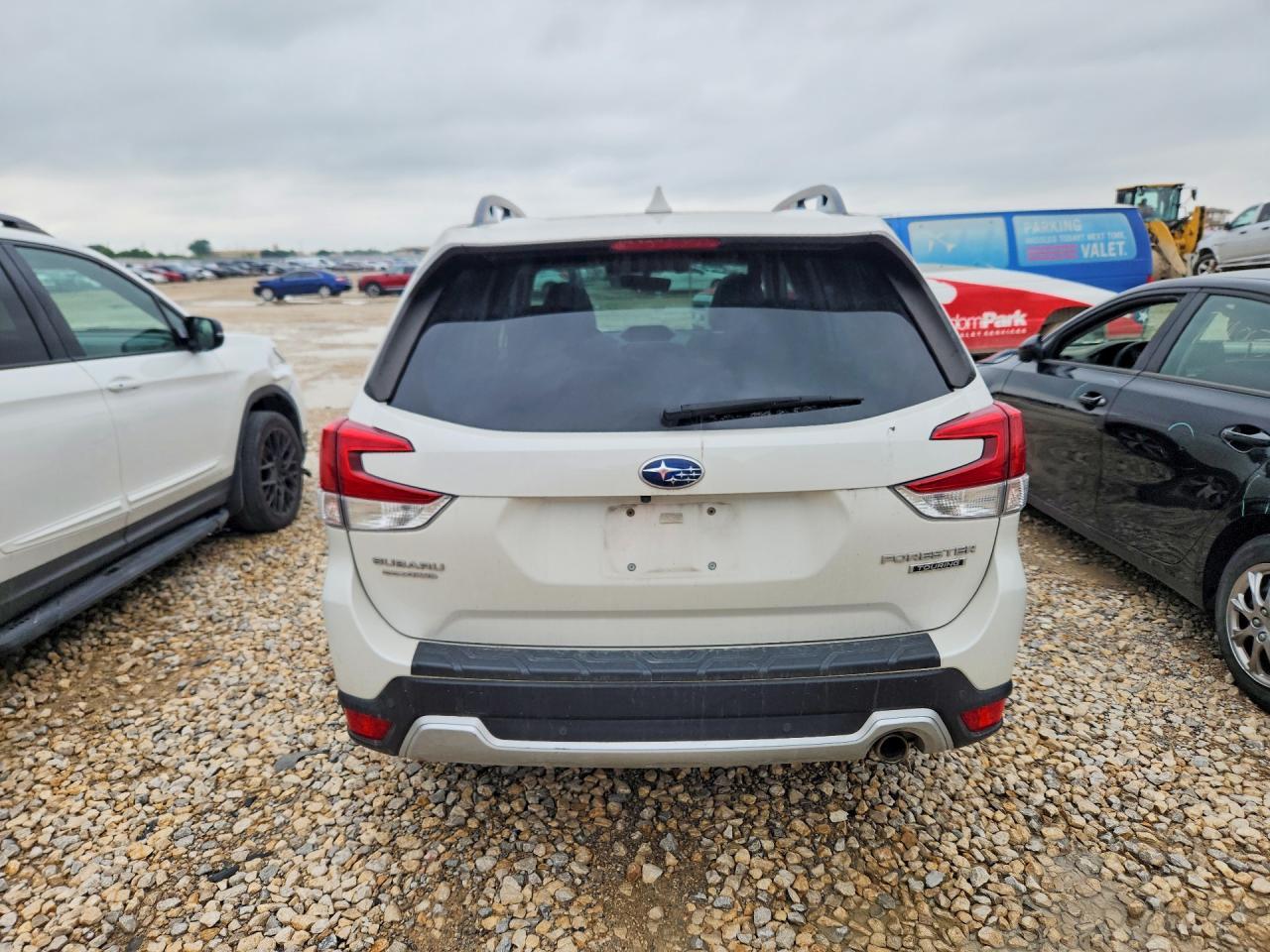 2019 Subaru Forester Touring - Image 6