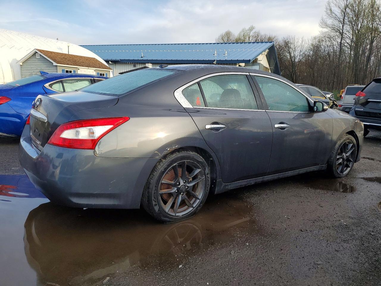 2010 Nissan Maxima 3.5 S - Фото 3