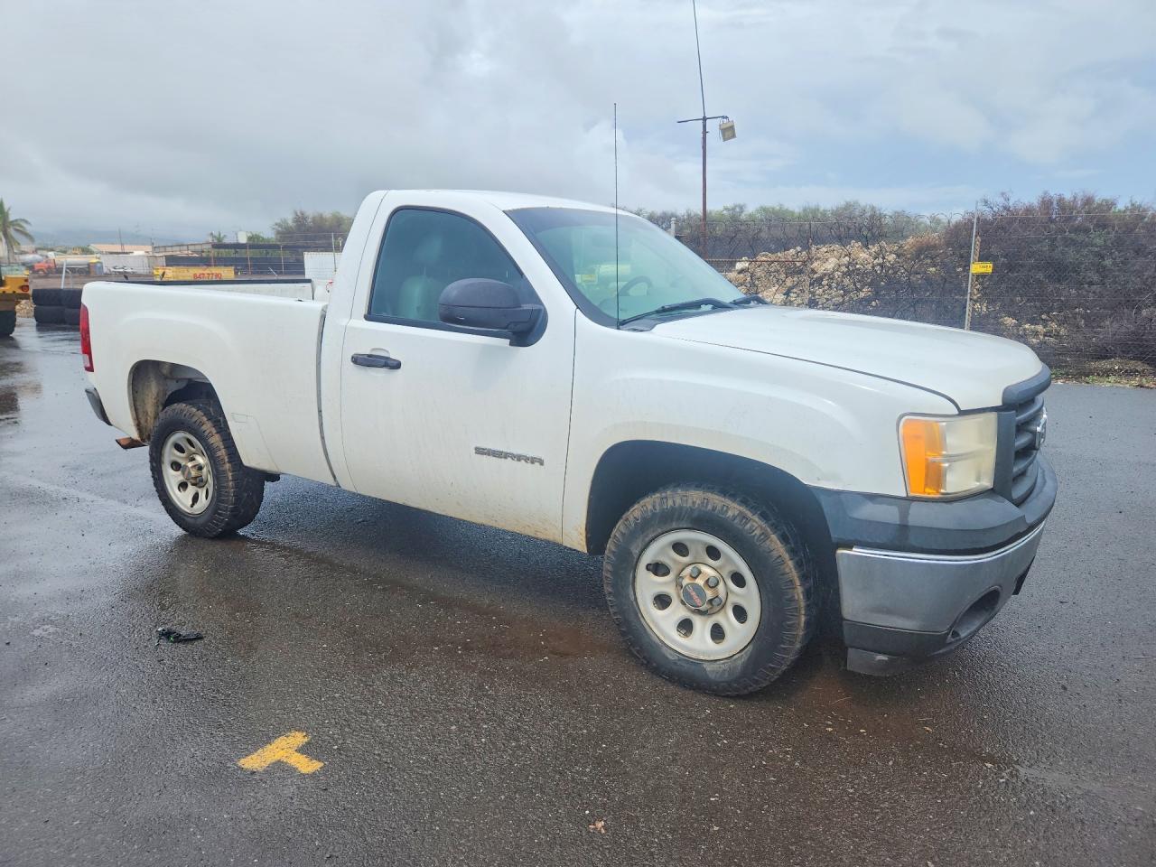 2013 GMC Sierra C1500 - Image 4