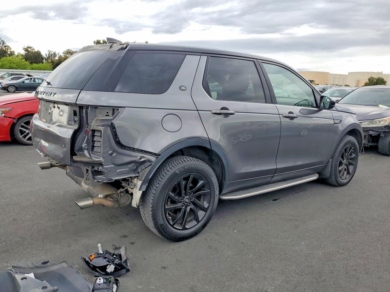 2017 Land Rover Discovery Sport Se - Image 3
