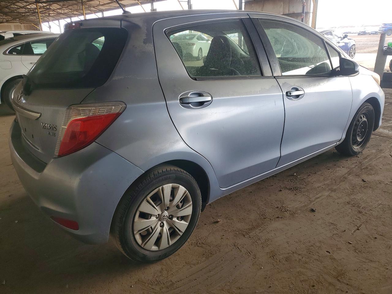 2013 Toyota Yaris 5-Door Le - Фото 3