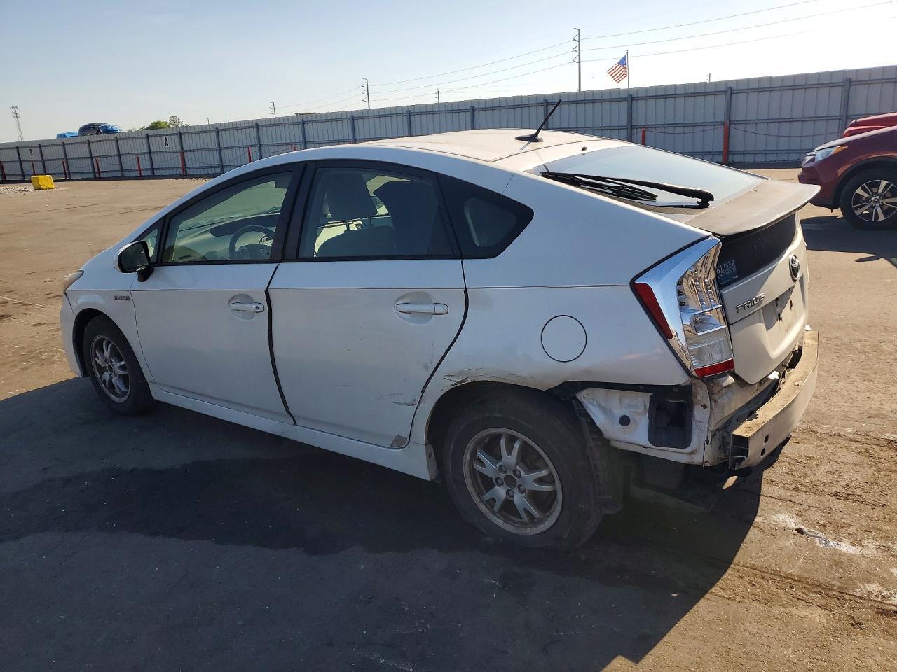 2010 Toyota Prius Iii - Фото 2