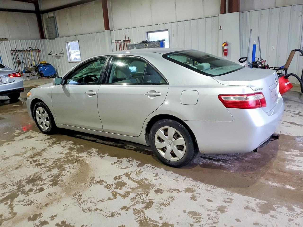 2007 Toyota Camry - Фото 2