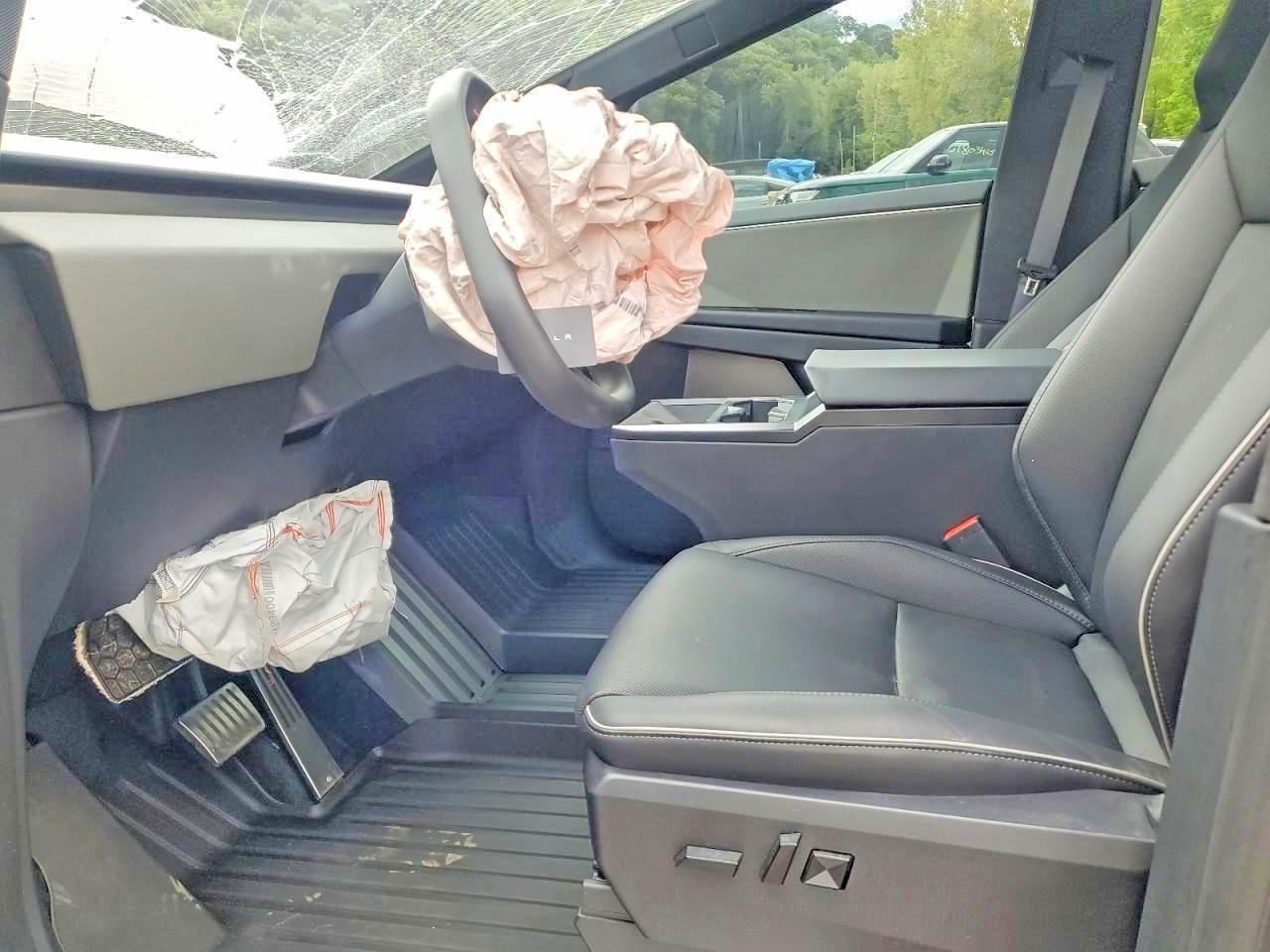 2024 Tesla Cybertruck - Фото 7