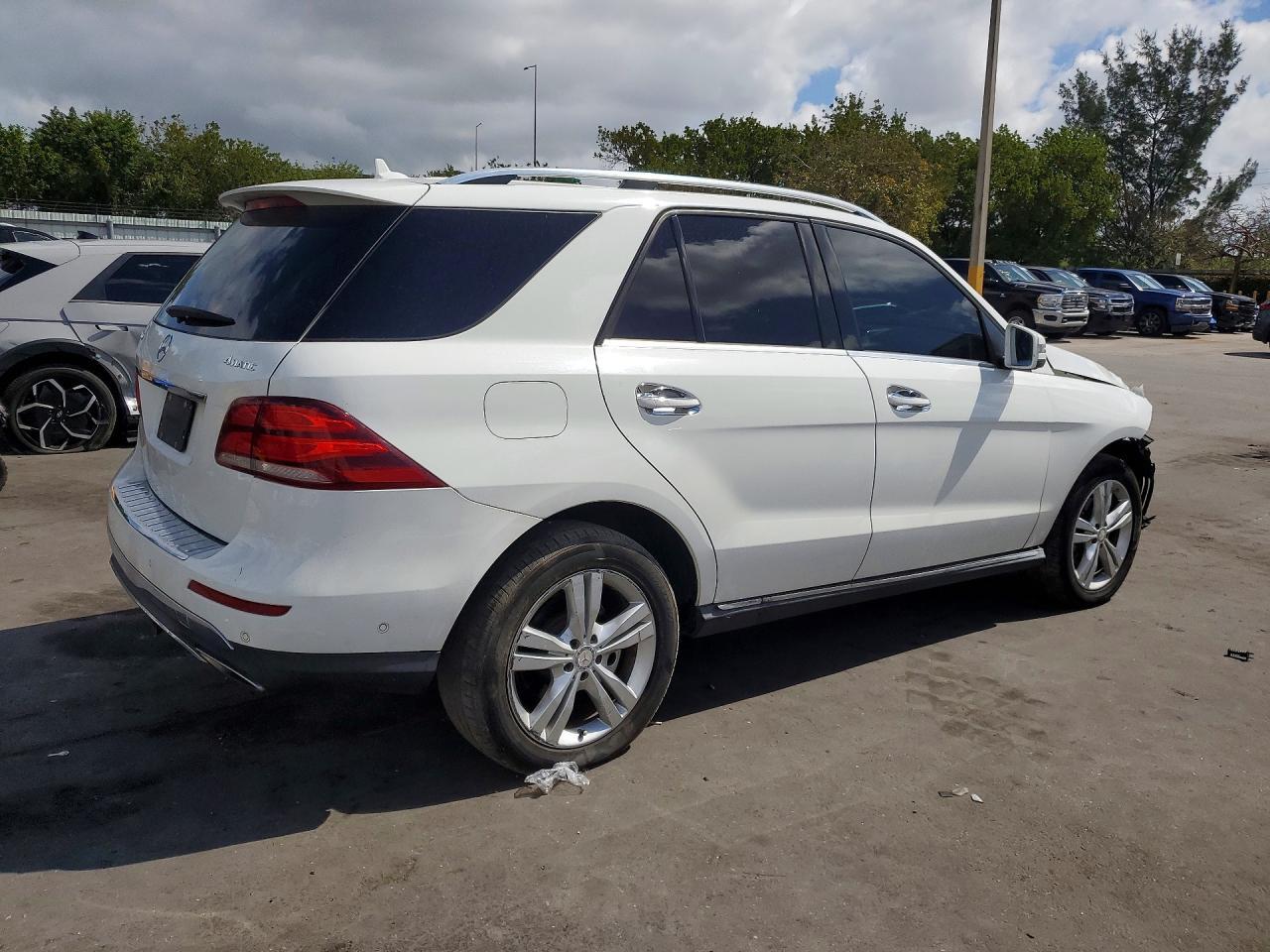 2016 Mercedes-Benz Gle 350 4Matic - Фото 3