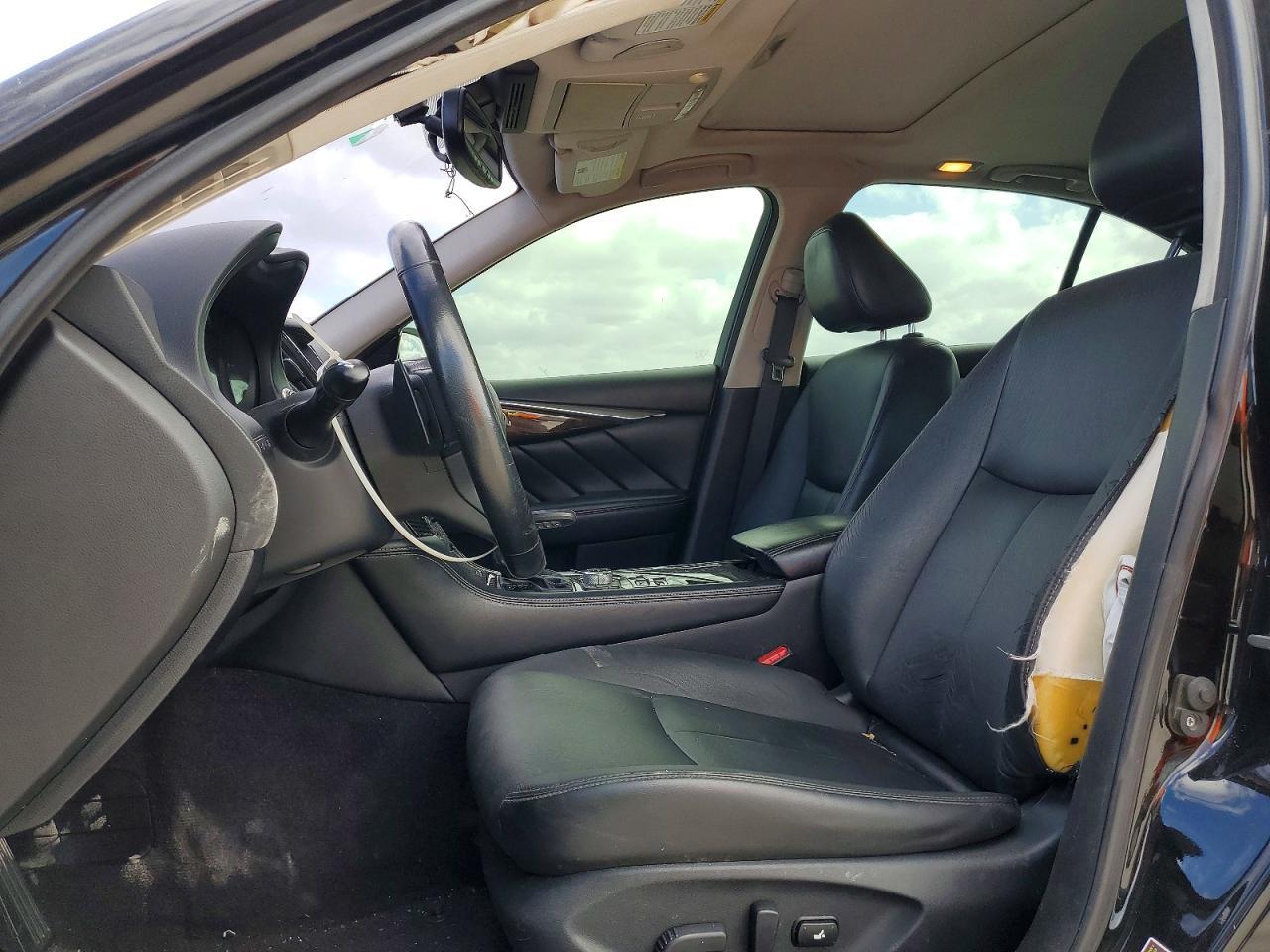 2018 Infiniti Q50 3.0T Luxe - Фото 7