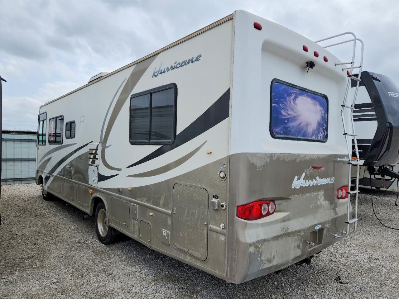 2004 Ford Hurricane Rv - Фото 3