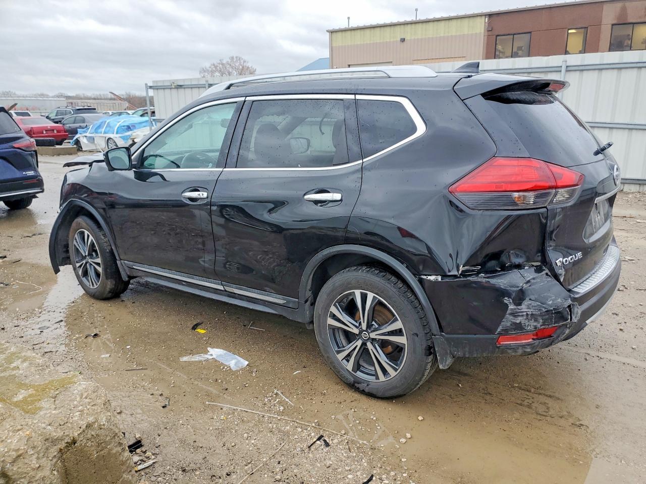 2017 Nissan Rogue Sl - Image 2