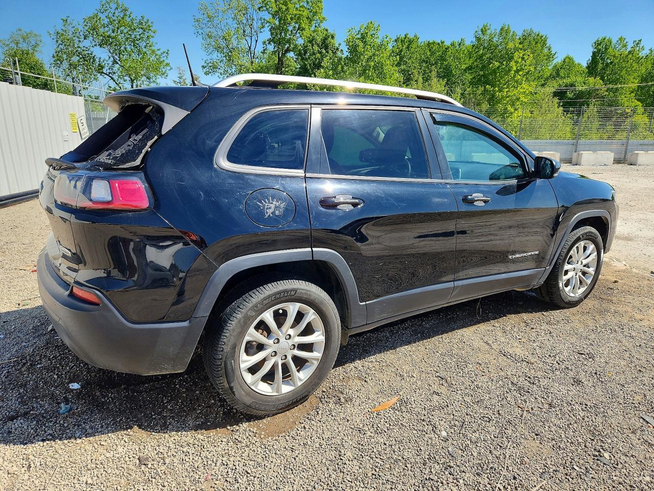 2021 Jeep Cherokee Latitude - Фото 3