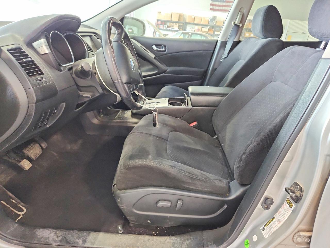 2010 Nissan Murano S - Фото 7