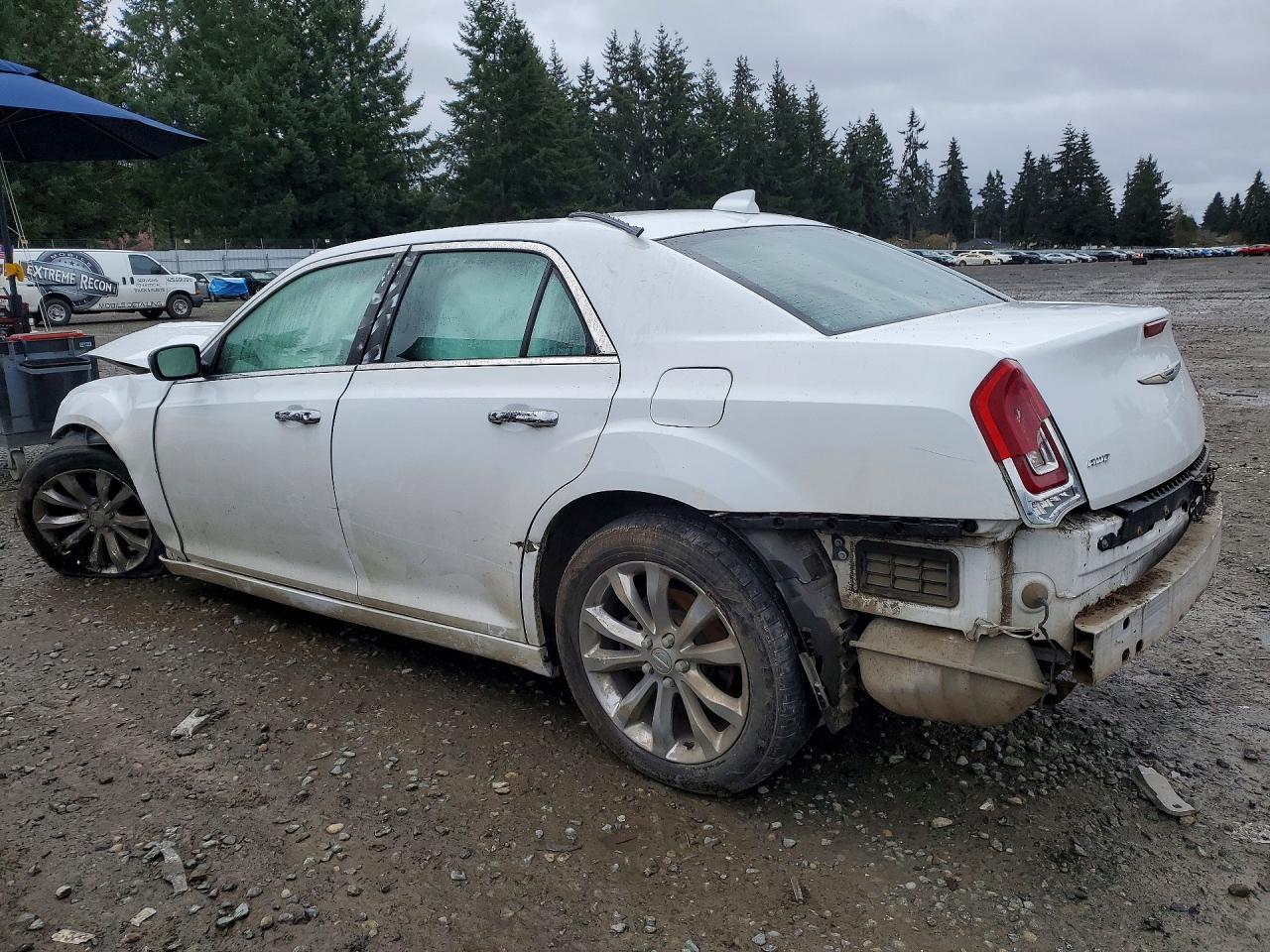 2019 Chrysler 300 Limited - Фото 2