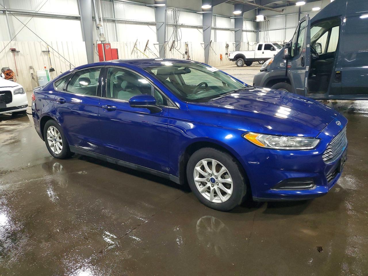 2015 Ford Fusion S - Фото 4