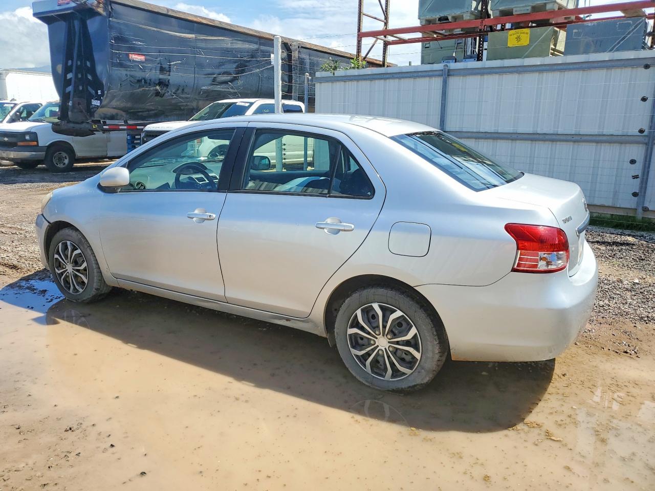 2007 Toyota Yaris Base - Фото 2