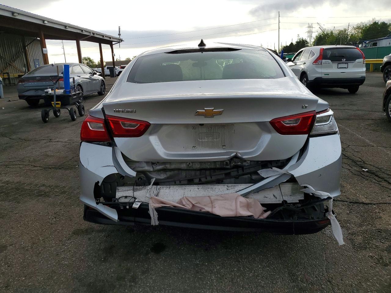 2021 Chevrolet Malibu Ls - Фото 6